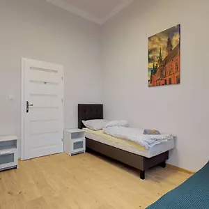 https://z-big-apart-market-square-rynek-42-6-rooms.hotelswroclaw.com
